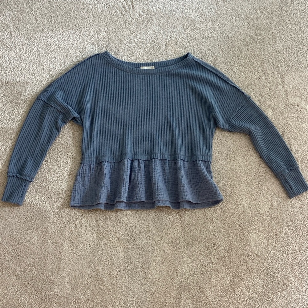 Altar’d State Oversized Ruffled Blue Top - Picture 2 of 4